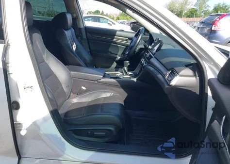 2018 Honda Accord Touring из США, поврежденный, VIN 1HGCV1F9XJA104969